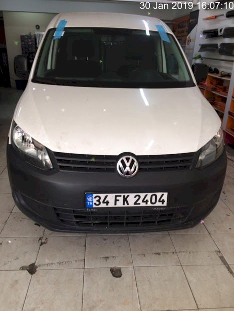 Volkswagen Caddy Ön Cam Değişimi